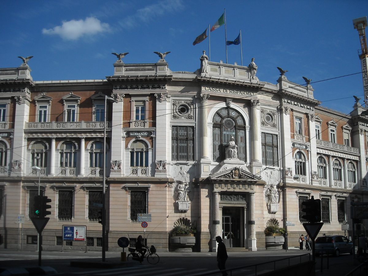 Palazzo Cariparo Donghi