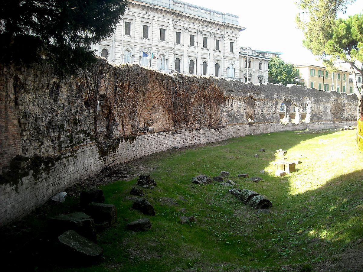Arena romana: lato ovest