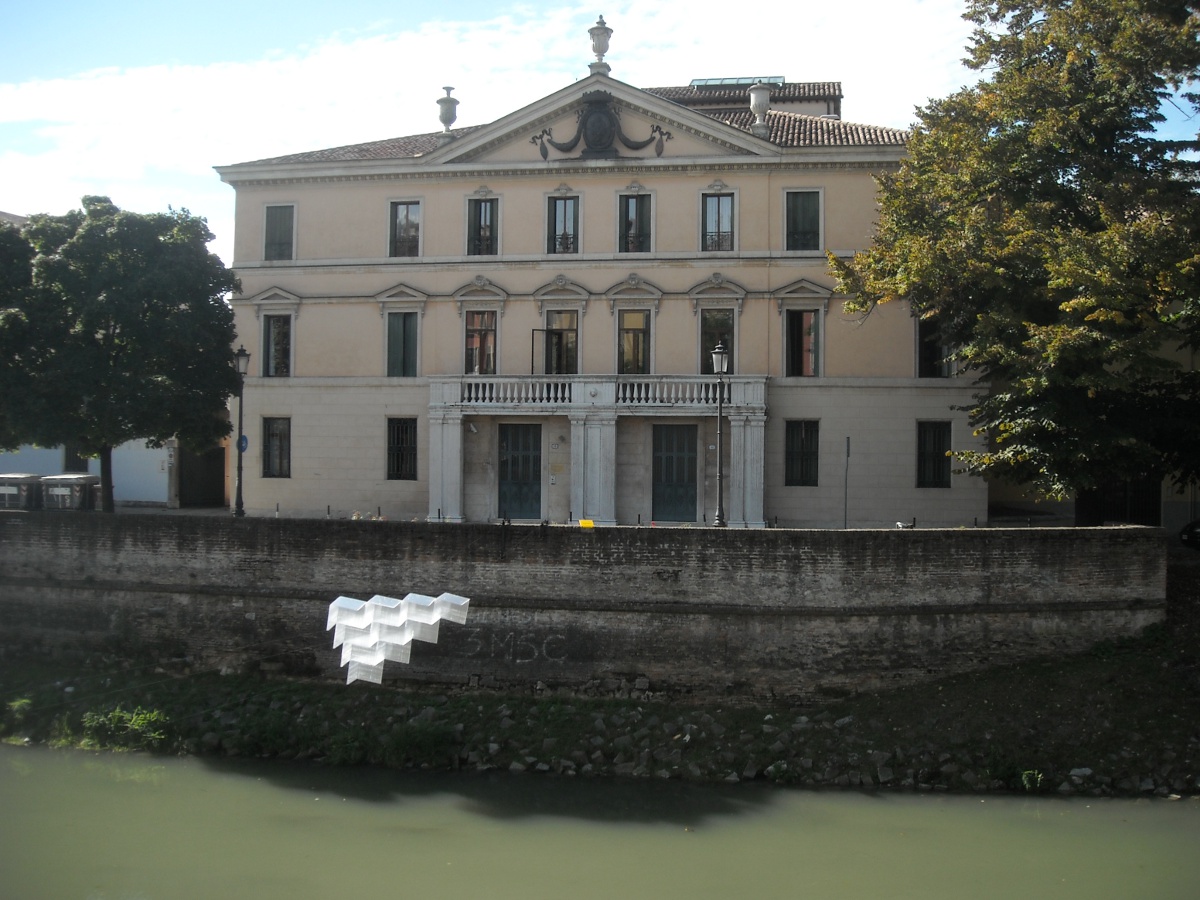 Palazzo Pisani - De Lazara
