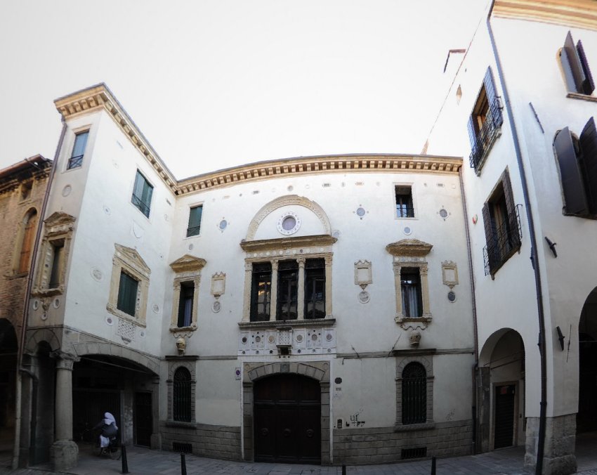 Casa degli Specchi