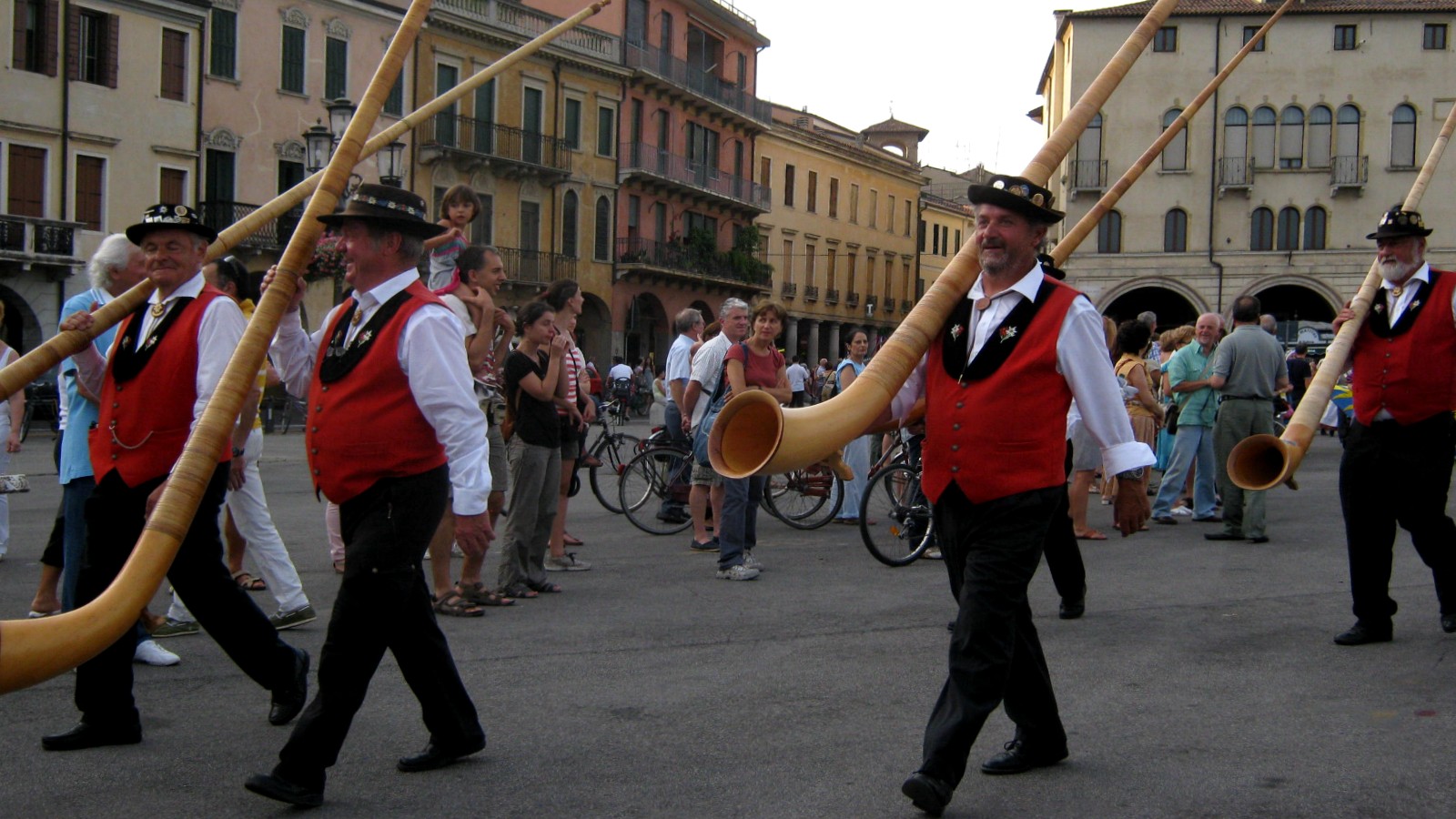 In Prato della Valle 8