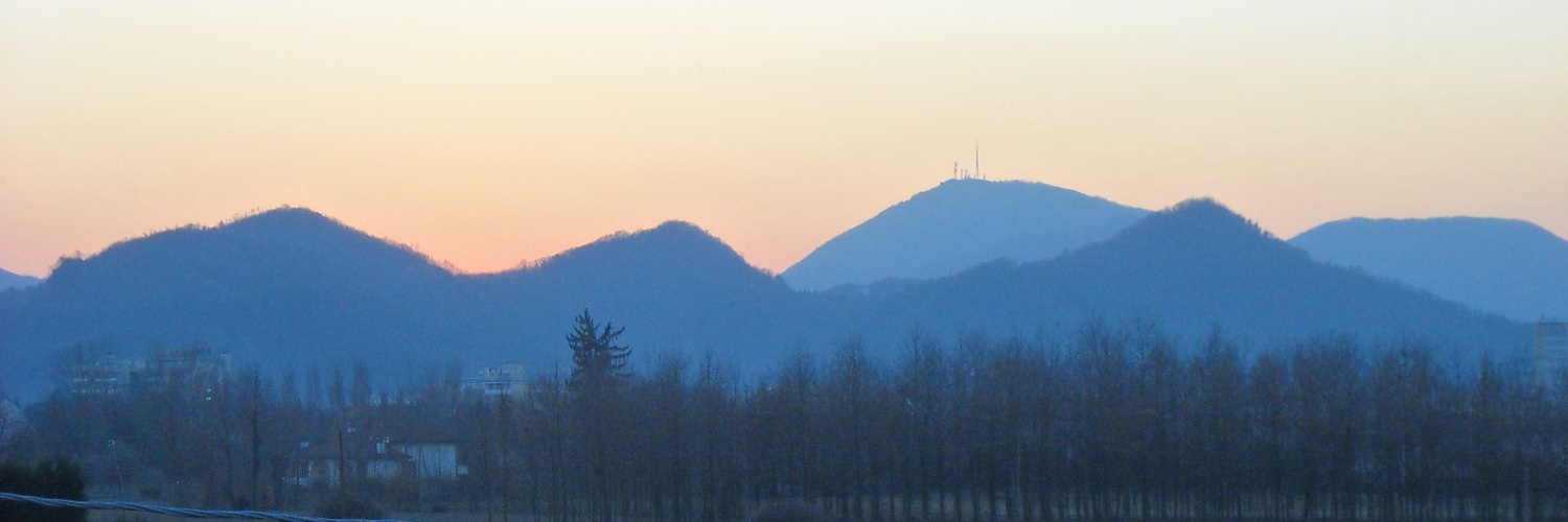 Verso sera, i colli azzurri