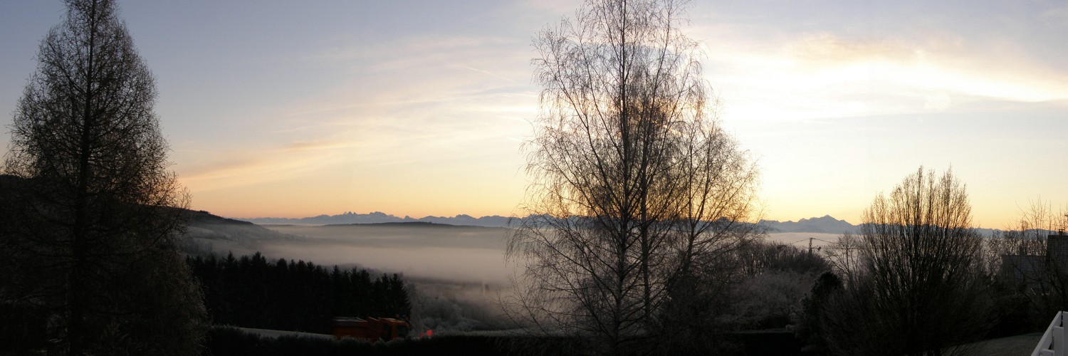 Alba con nebbia