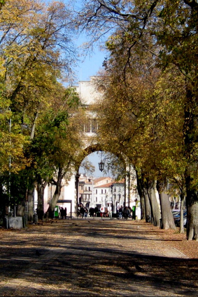 Piazza Rabin: parcheggio