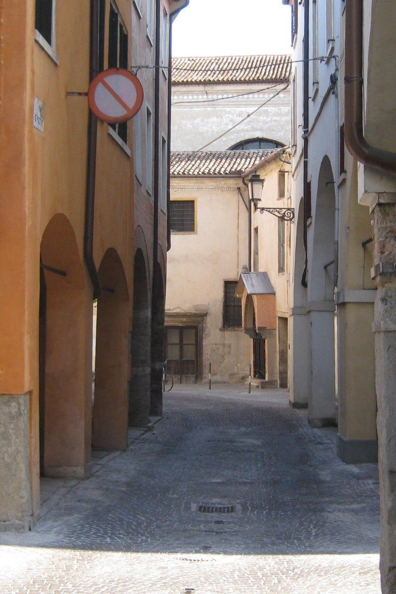 via S. Pietro via S. Pietro