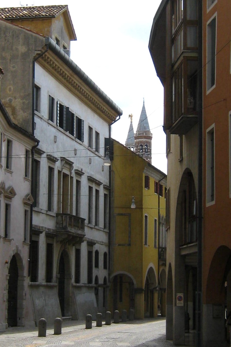 In via Ospedale civile In via Ospedale civile