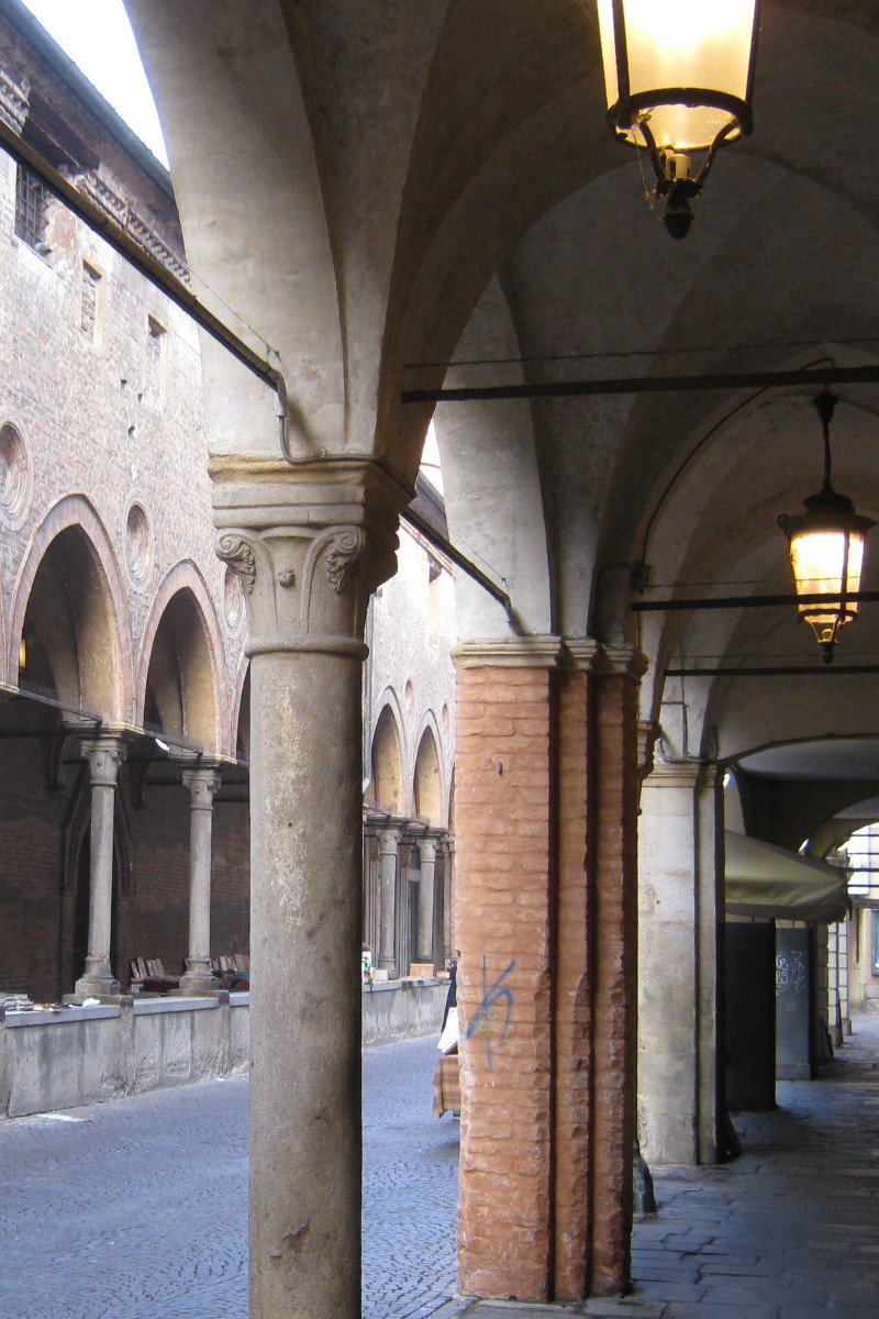 Portici in via S. Francesco Portici in via S. Francesco